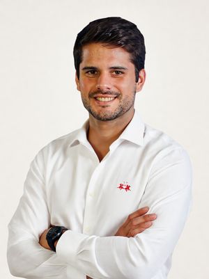 Persona del equipo de Mejores Clientes